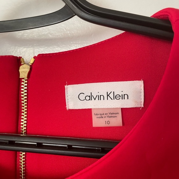 Red cocktail dress - Picture 2 of 3